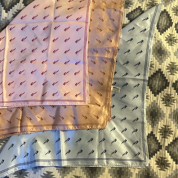 Lot of 3 vintage Tura 20 X 20 scarf - Picture 1 of 8